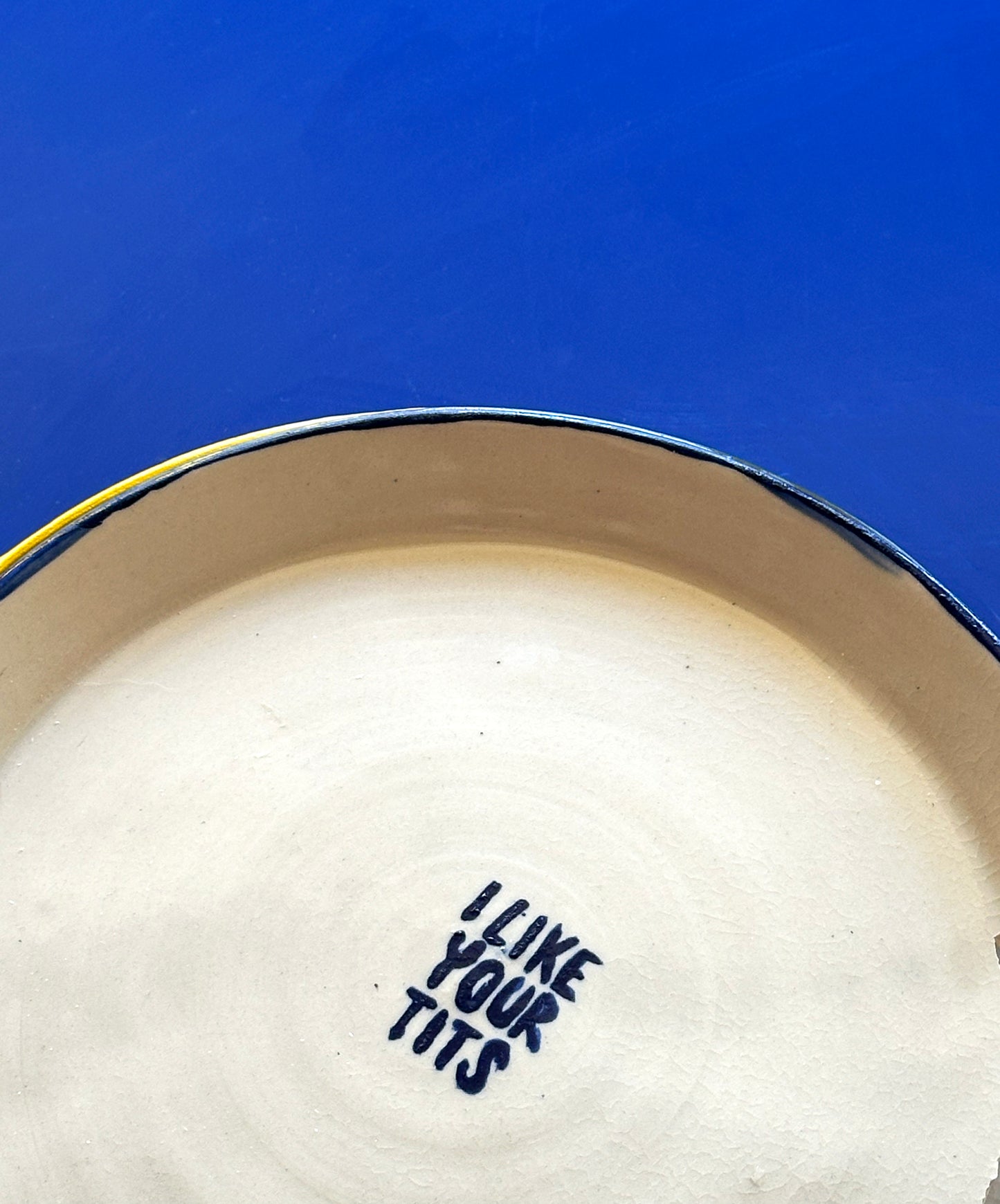 Hola Stranger: Chloe Wallace x Dellas